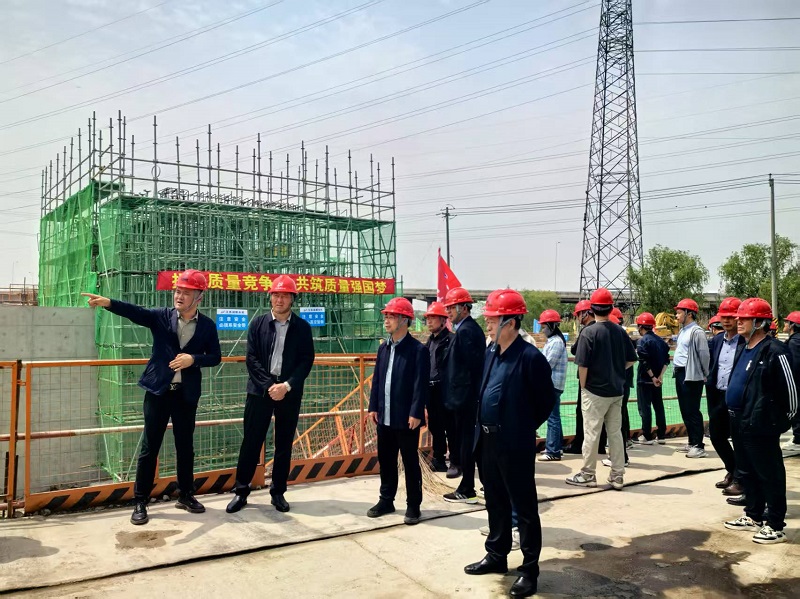 市建筑业协会组织成长型企业赴吴淞江项目观摩交流